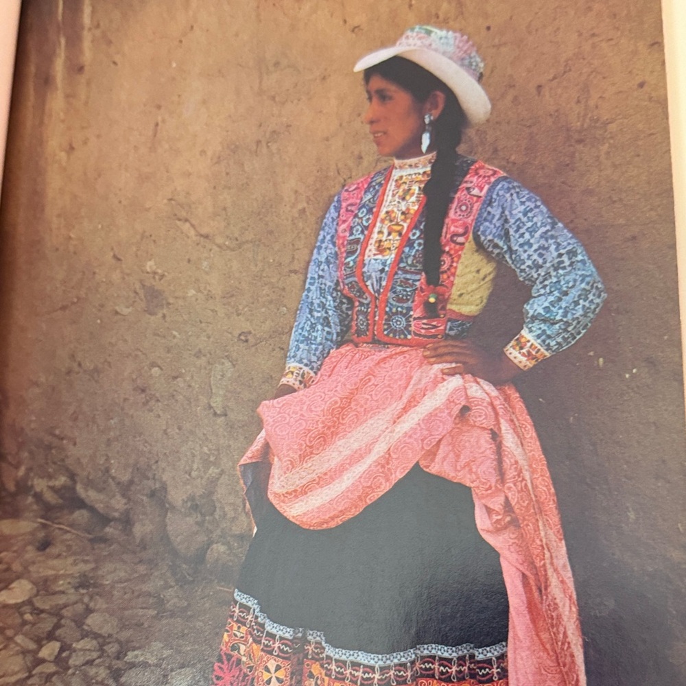 National Geographic The Incredible Incas Book - Blue and Gold Cover - Picture 11 of 11